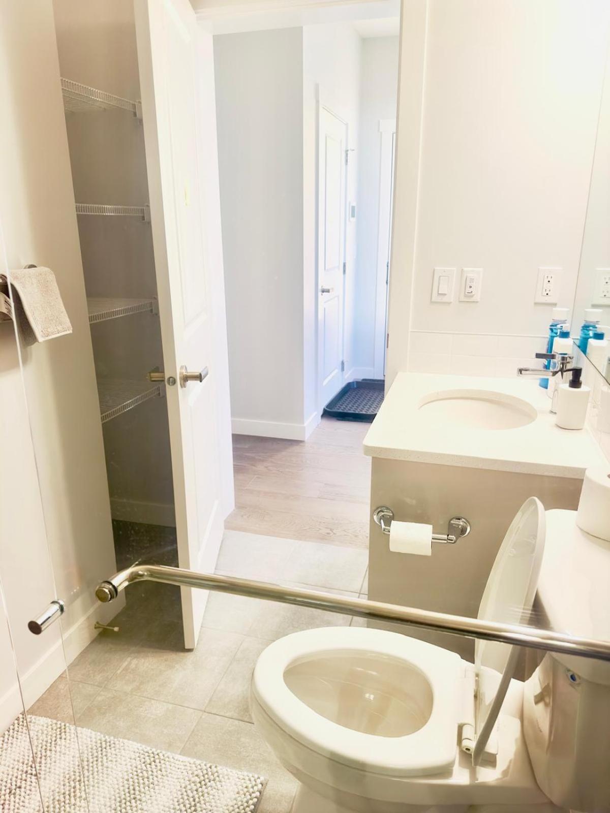 Private Room Minutes To Calgary Airport Yyc, Downtown, Banff Exterior foto